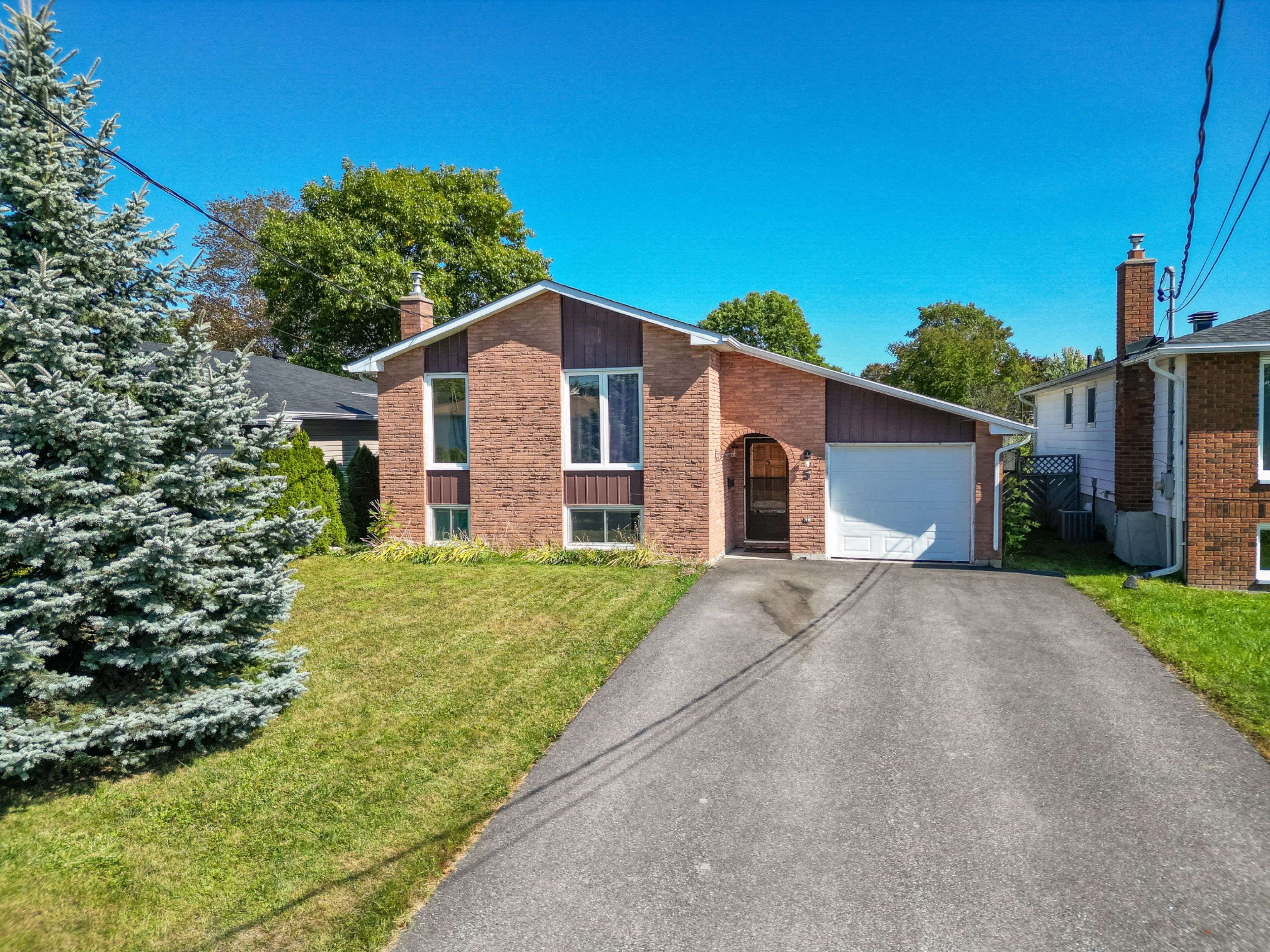 North Bay, ON P1B 8V2,5 Belleview CRES