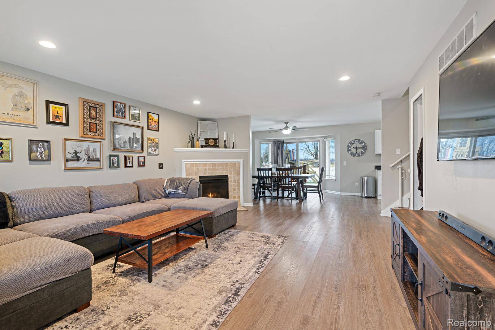 Clinton Township, MI 48035,23342 Grandy ST