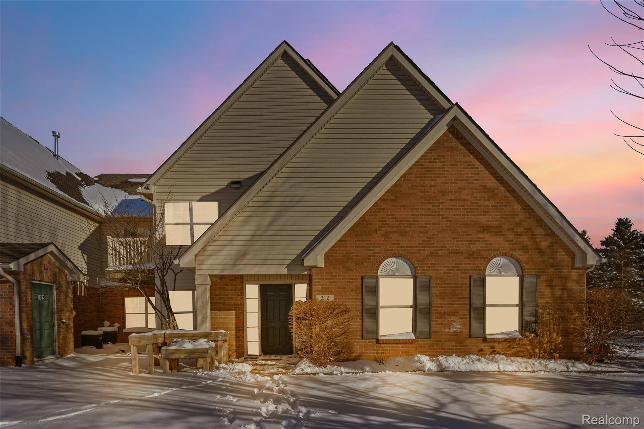 Westland, MI 48185,312 Brookfield DR