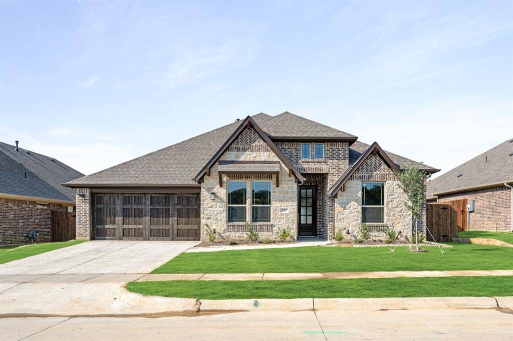 Burleson, TX 76028,305 Aurora Hills Trail