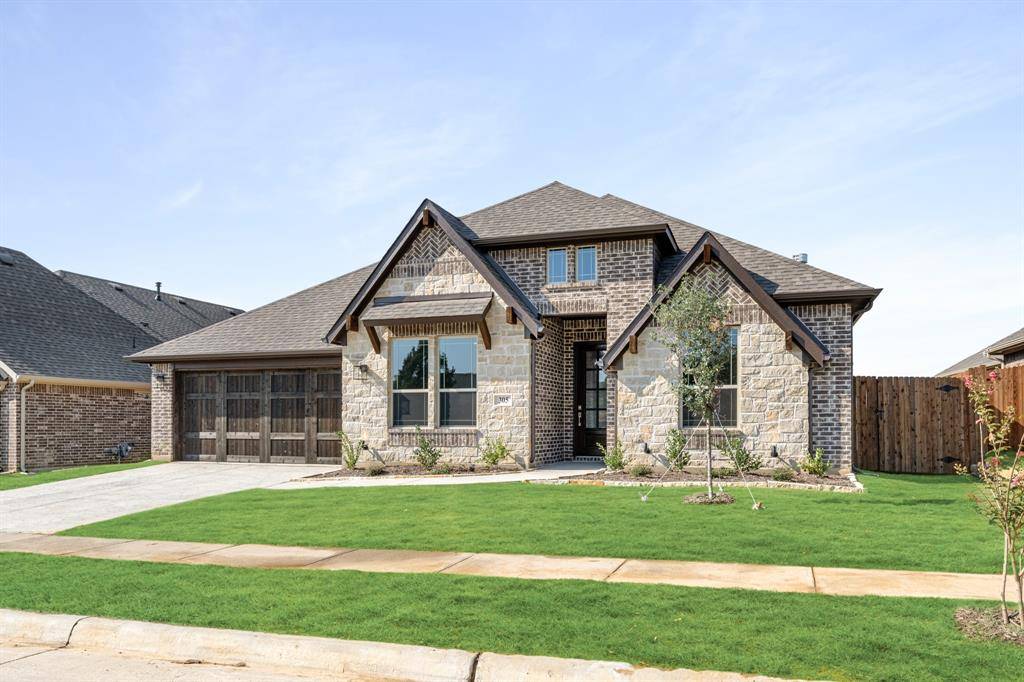 Burleson, TX 76028,305 Aurora Hills Trail