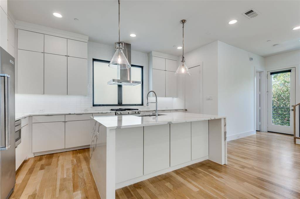 Dallas, TX 75235,2703 Kimsey Drive #101