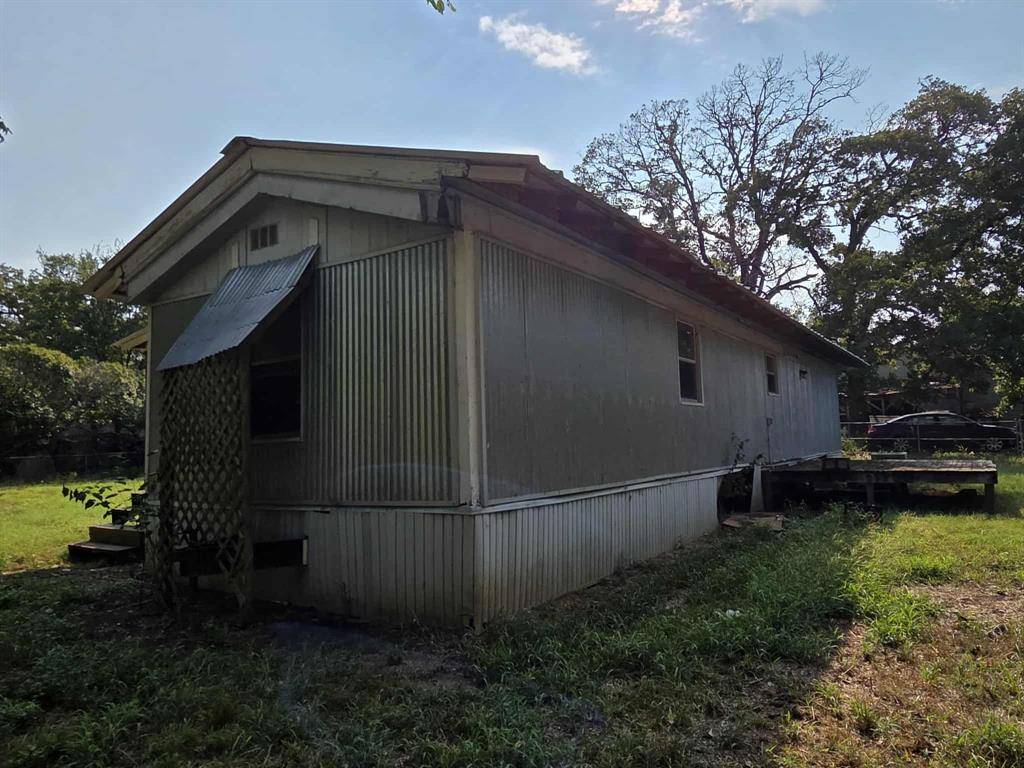 Denison, TX 75020,905 E Sears Street