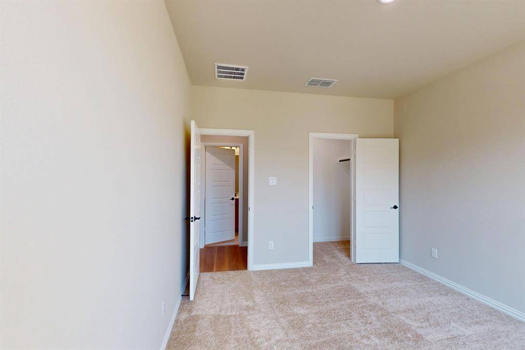 Denton, TX 76226,5104 Shady Grove Lane