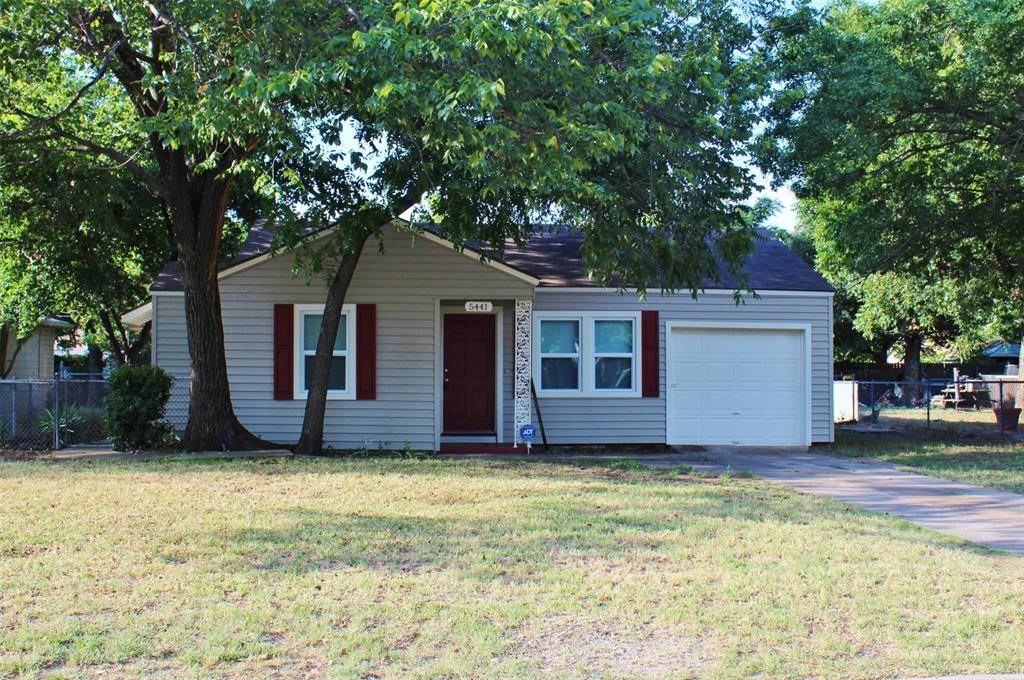 River Oaks, TX 76114,5441 Thomas Lane