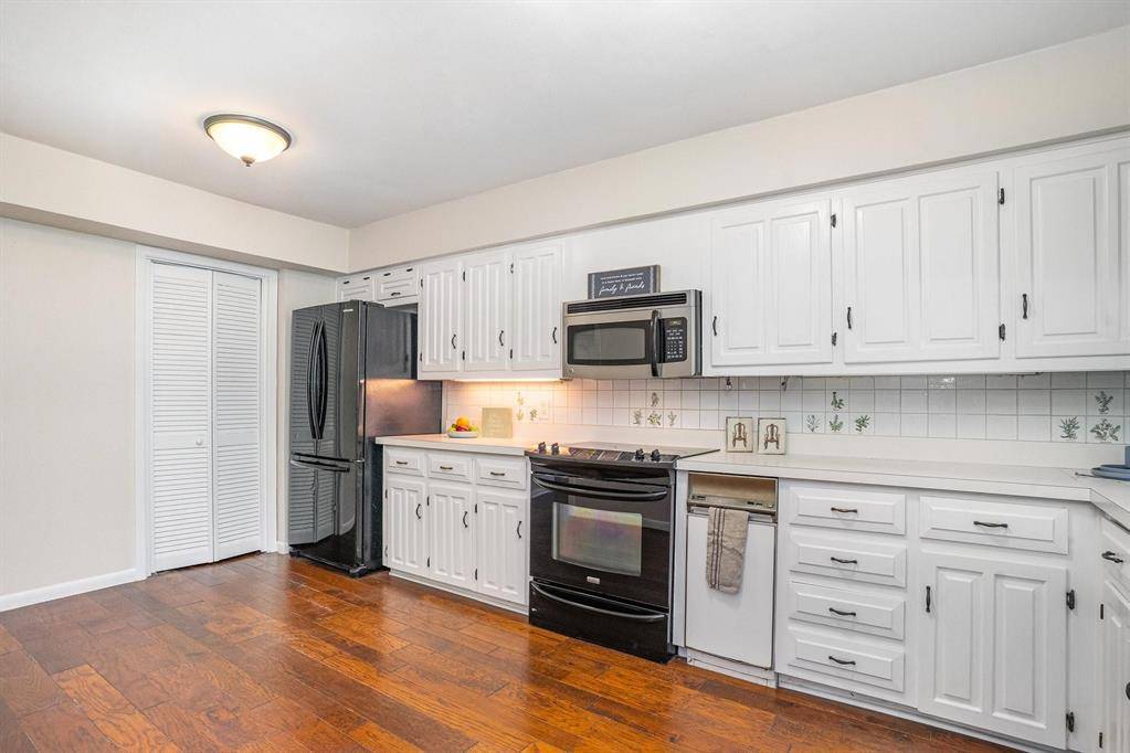 Carrollton, TX 75006,2945 Country Place Circle