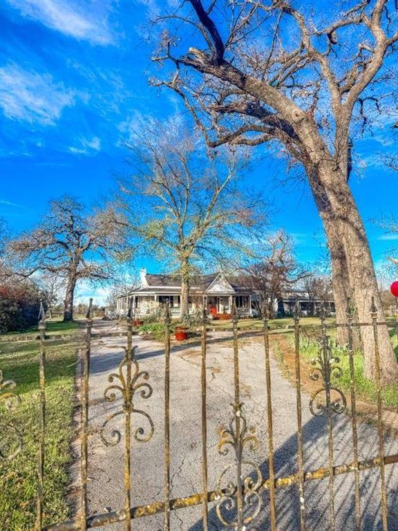 Fairfield, TX 75840,618 W Main Street