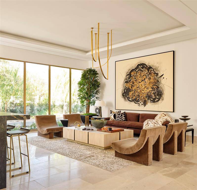 Dallas, TX 75229,10920 Strait Lane