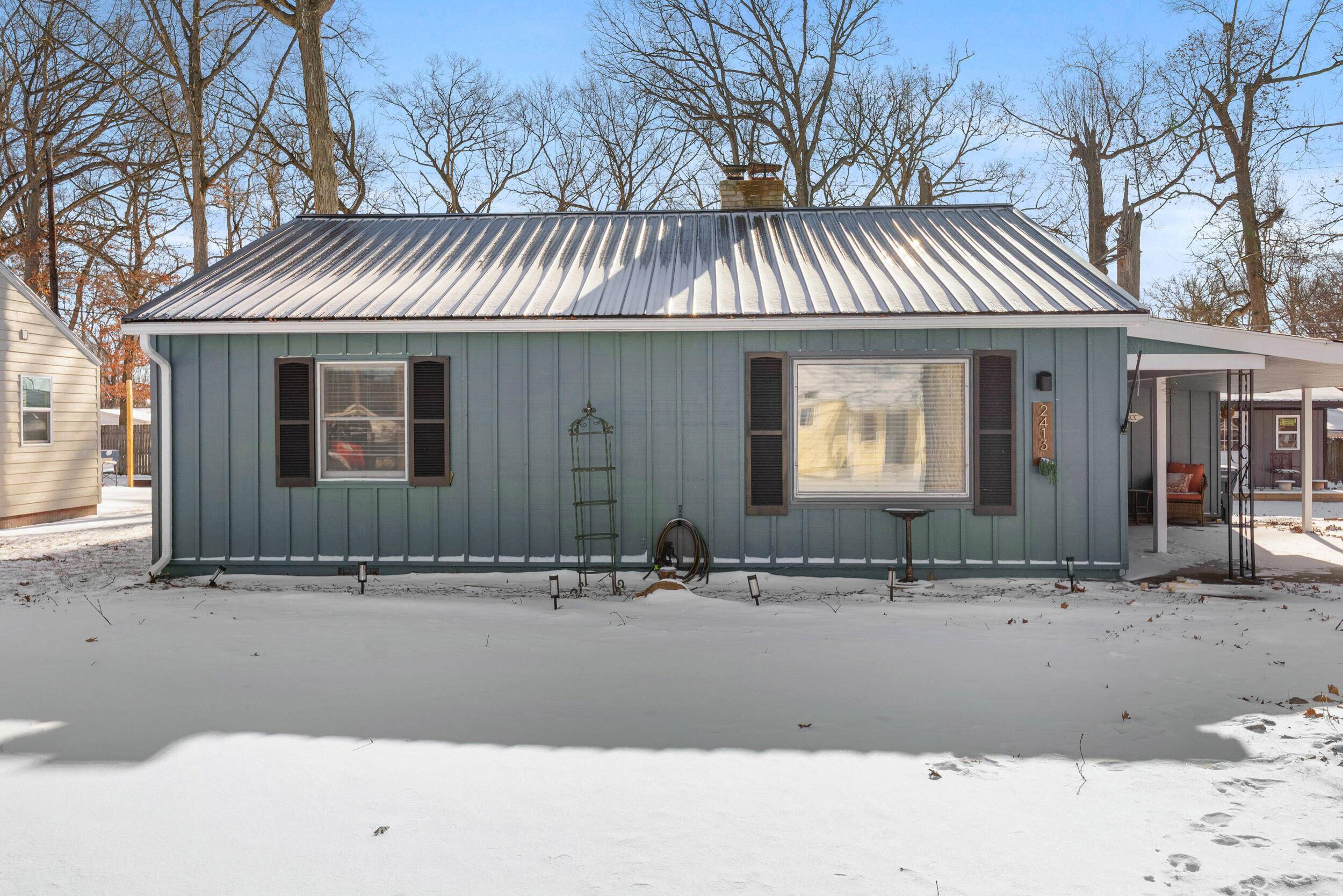 Hillsdale, MI 49242,2413 Sylvan DR