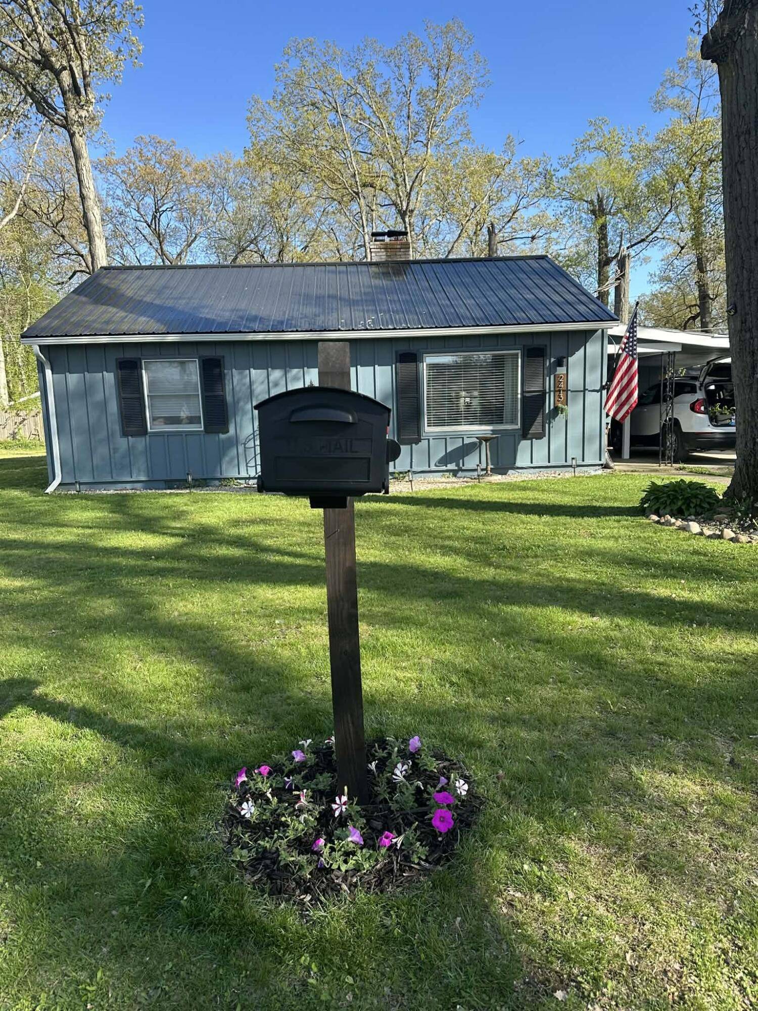 Hillsdale, MI 49242,2413 Sylvan DR