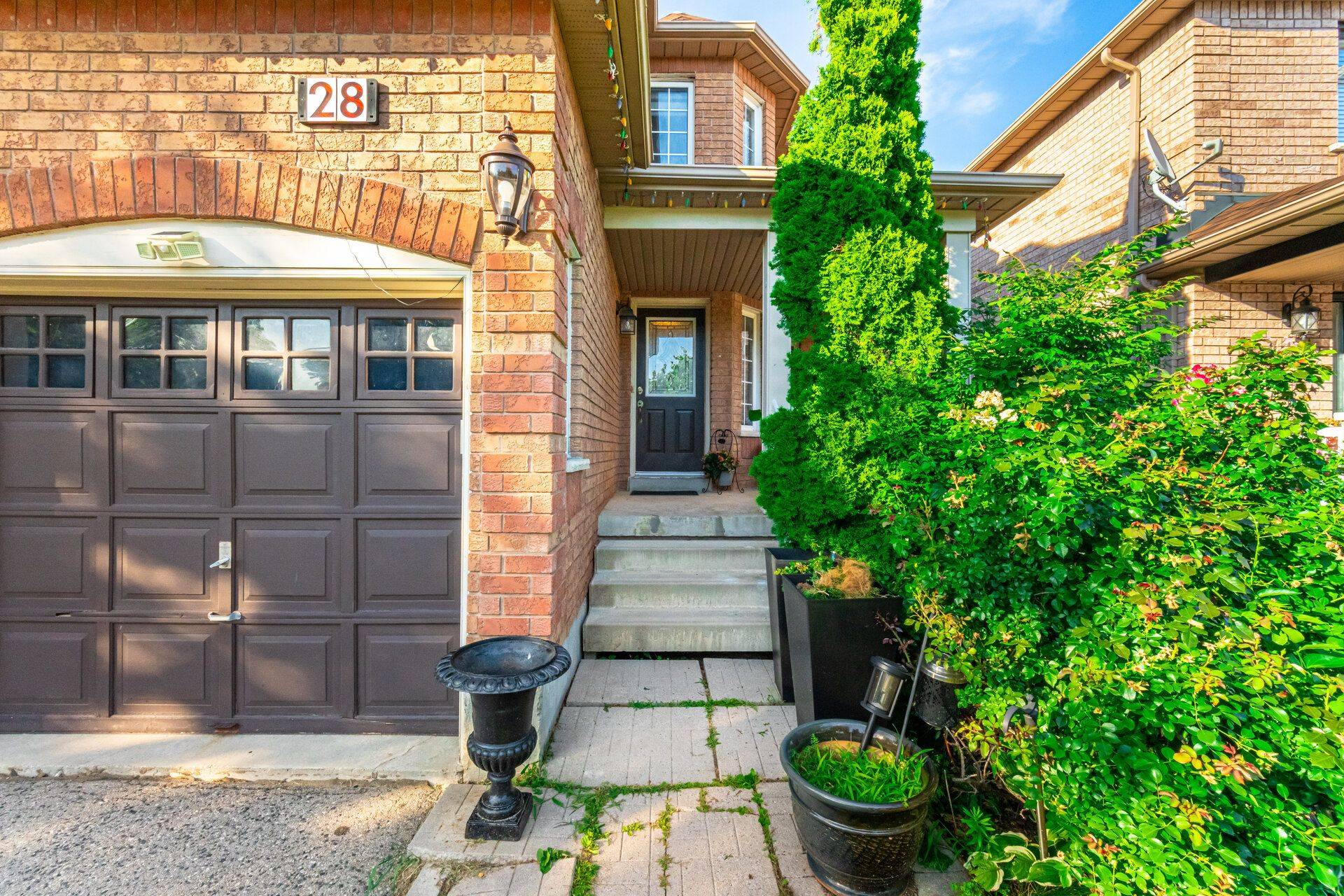 Brampton, ON L7A 2J6,28 Fallstar CRES