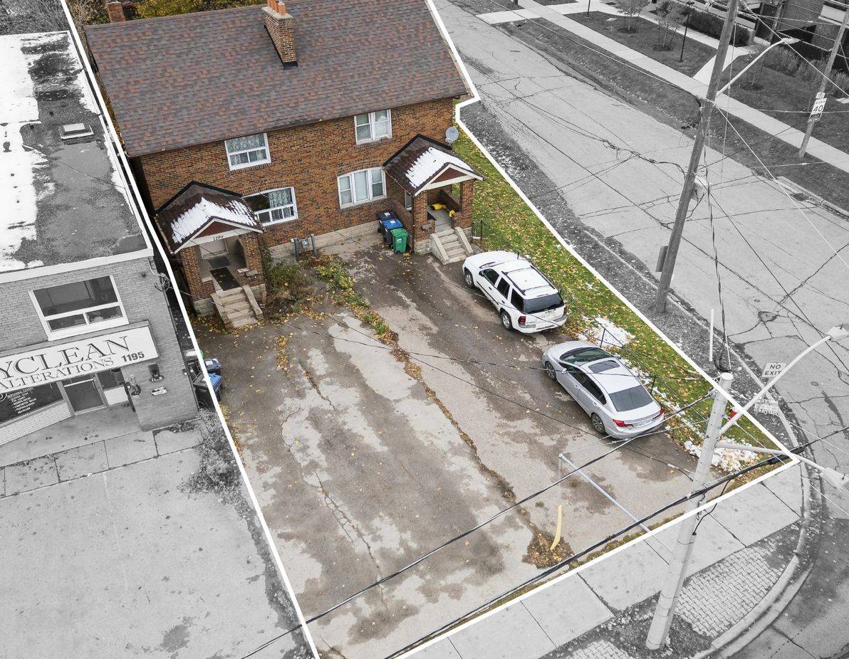 Mississauga, ON L5E 1G1,1199 & 1201 Lakeshore RD E