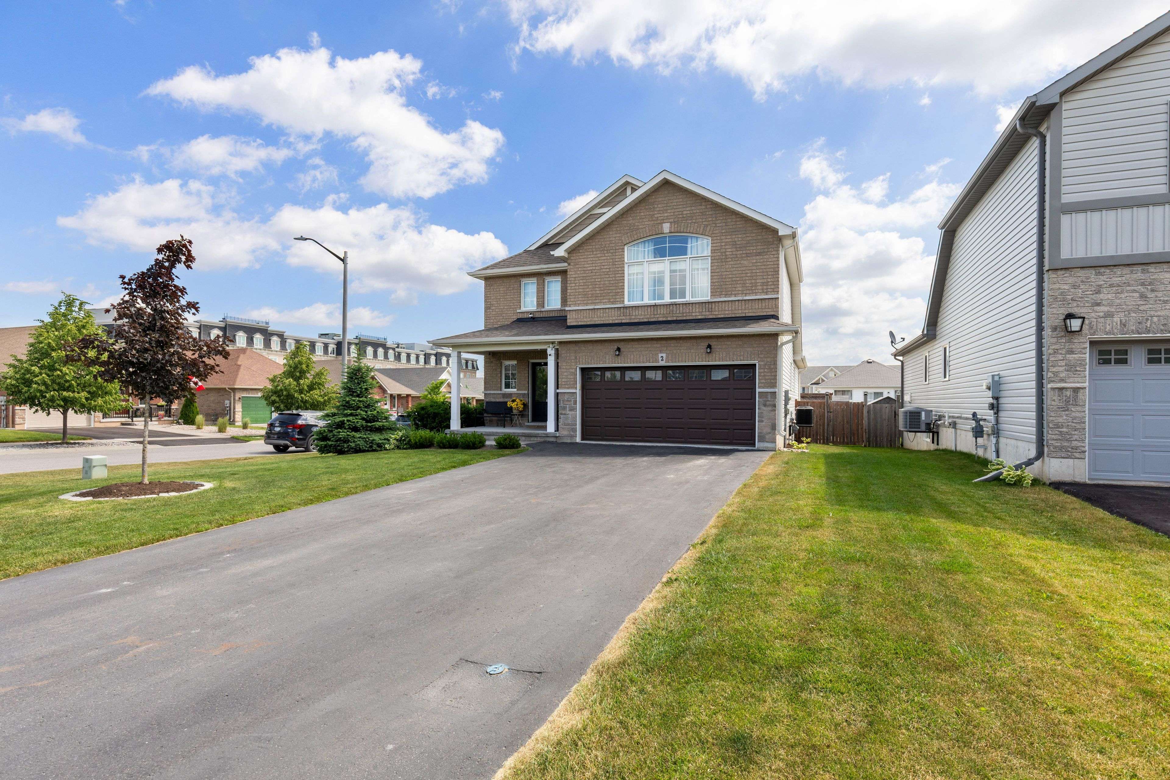 Kawartha Lakes, ON K9V 0C8,2 Tina CT