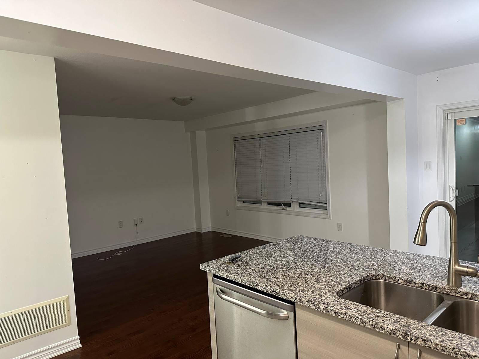 Kitchener, ON N2R 0K2,270 Grovehill CRES