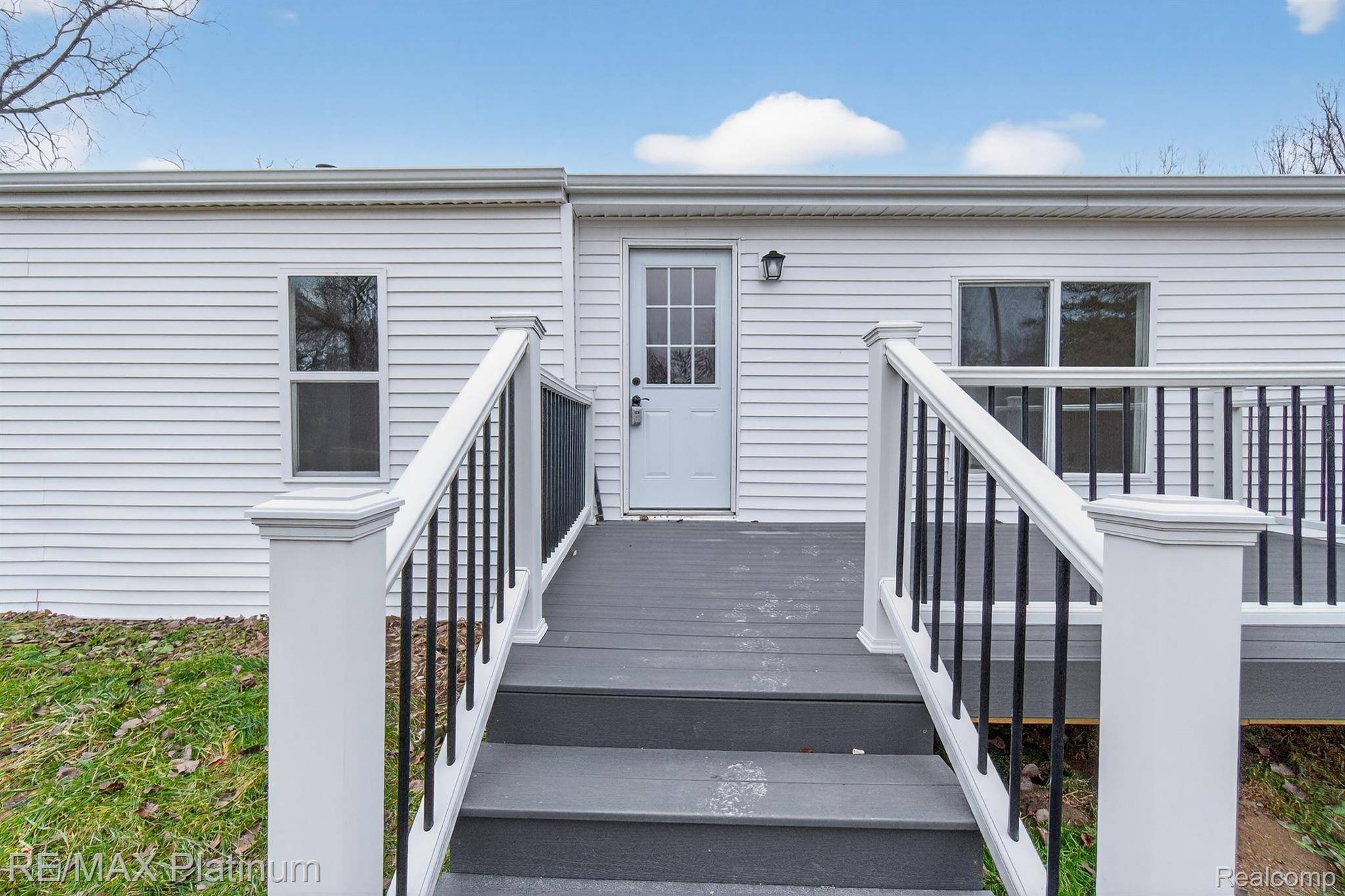 Pinckney, MI 48169,15313 Livermore RD