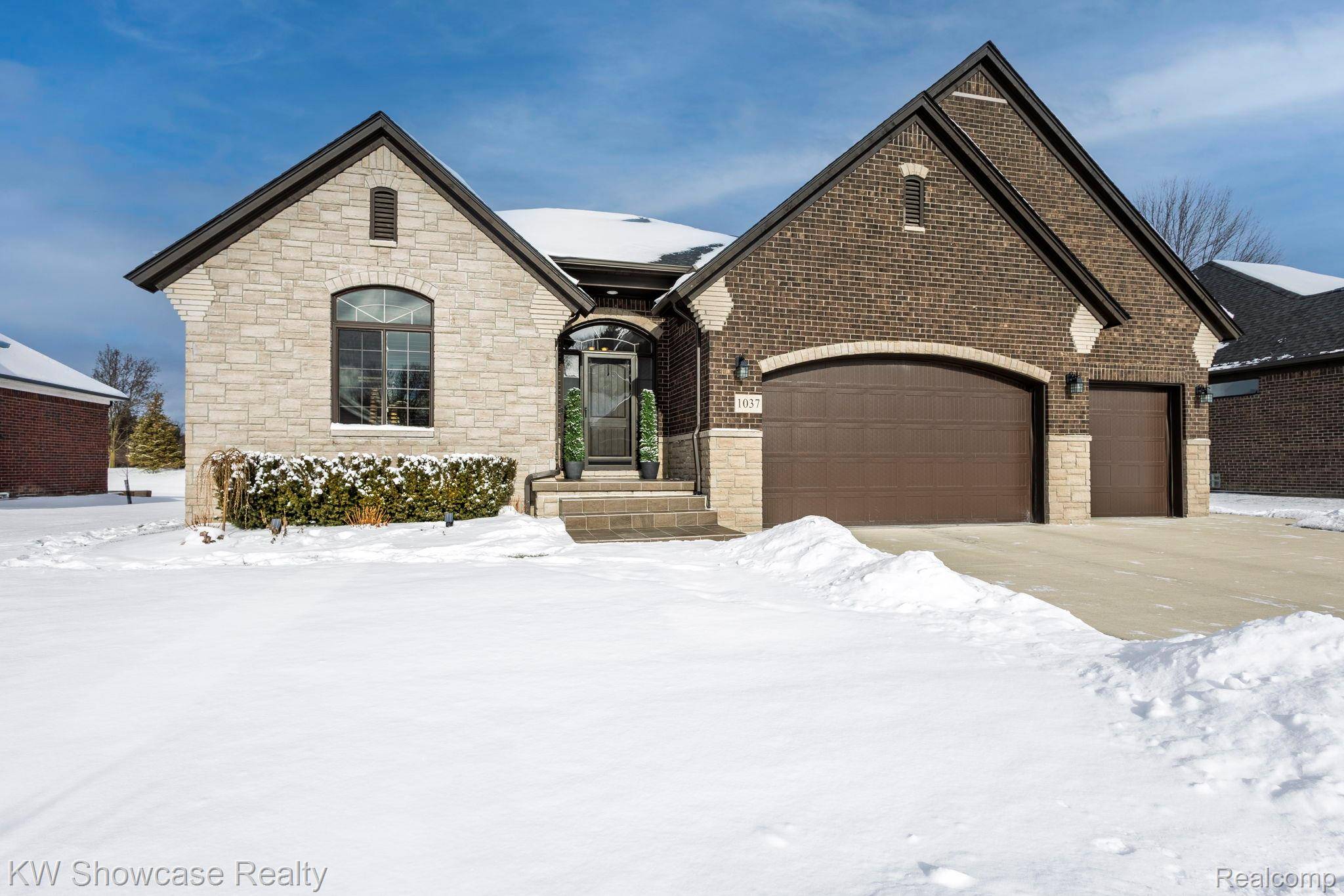 Rochester Hills, MI 48307,1037 Birkshire RDG
