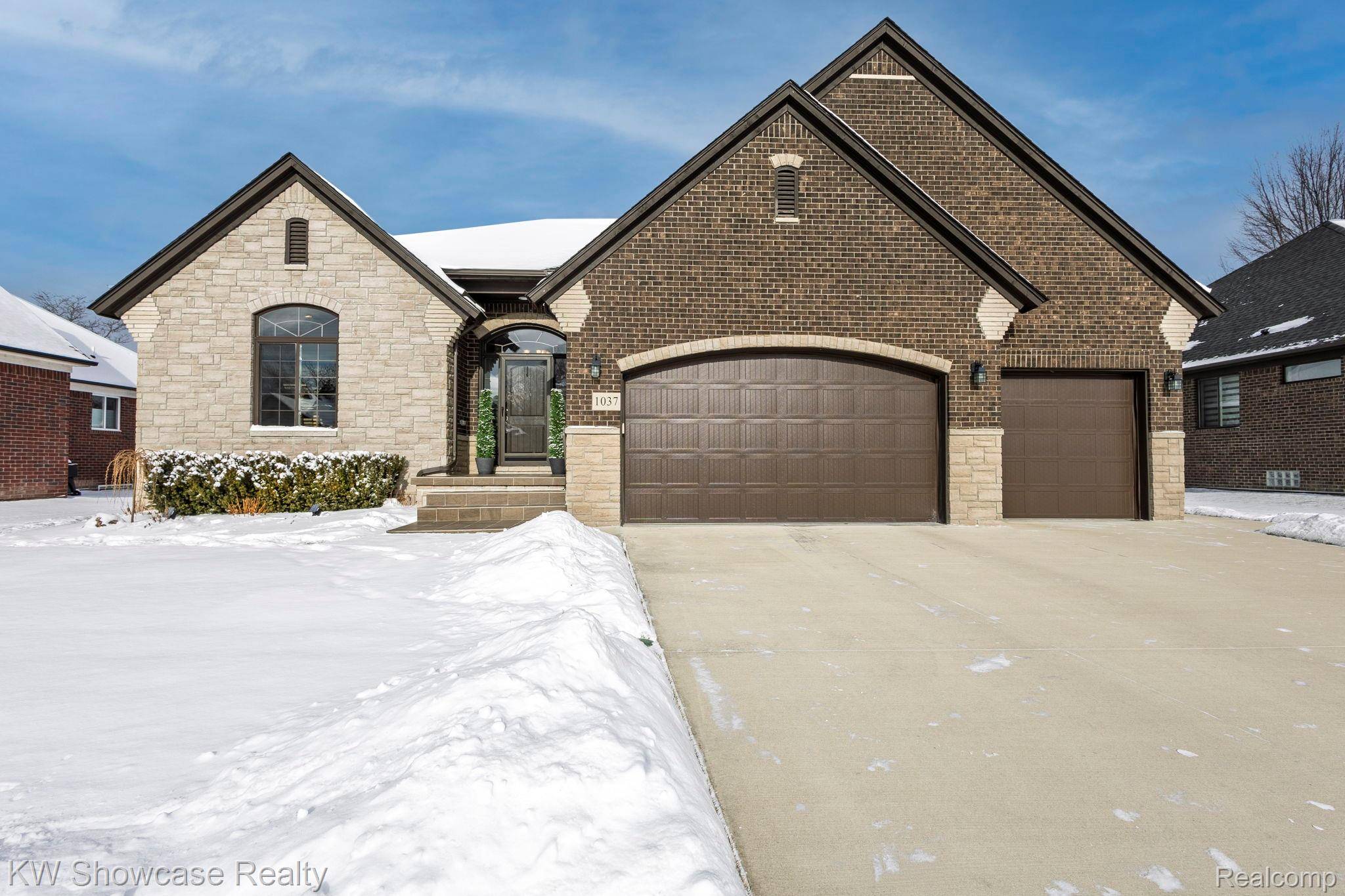 Rochester Hills, MI 48307,1037 Birkshire RDG