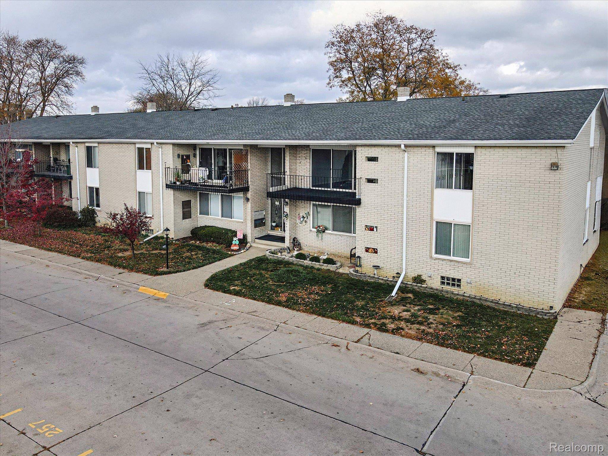 Warren, MI 48093,8497 Kennedy CIR #7