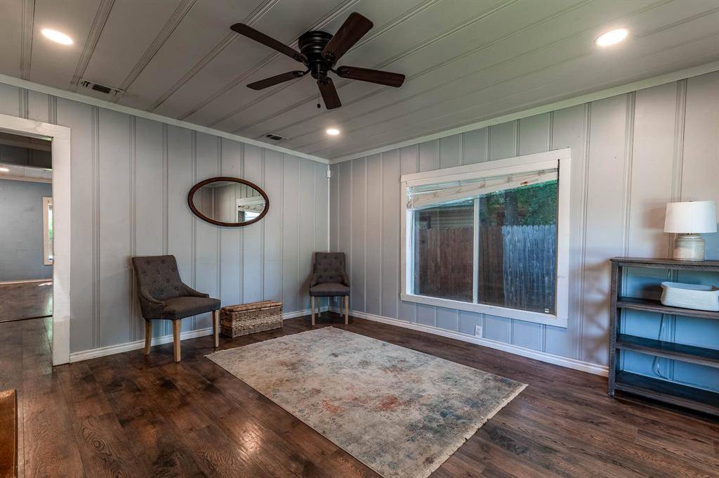 Cleburne, TX 76031,211 Huron Street