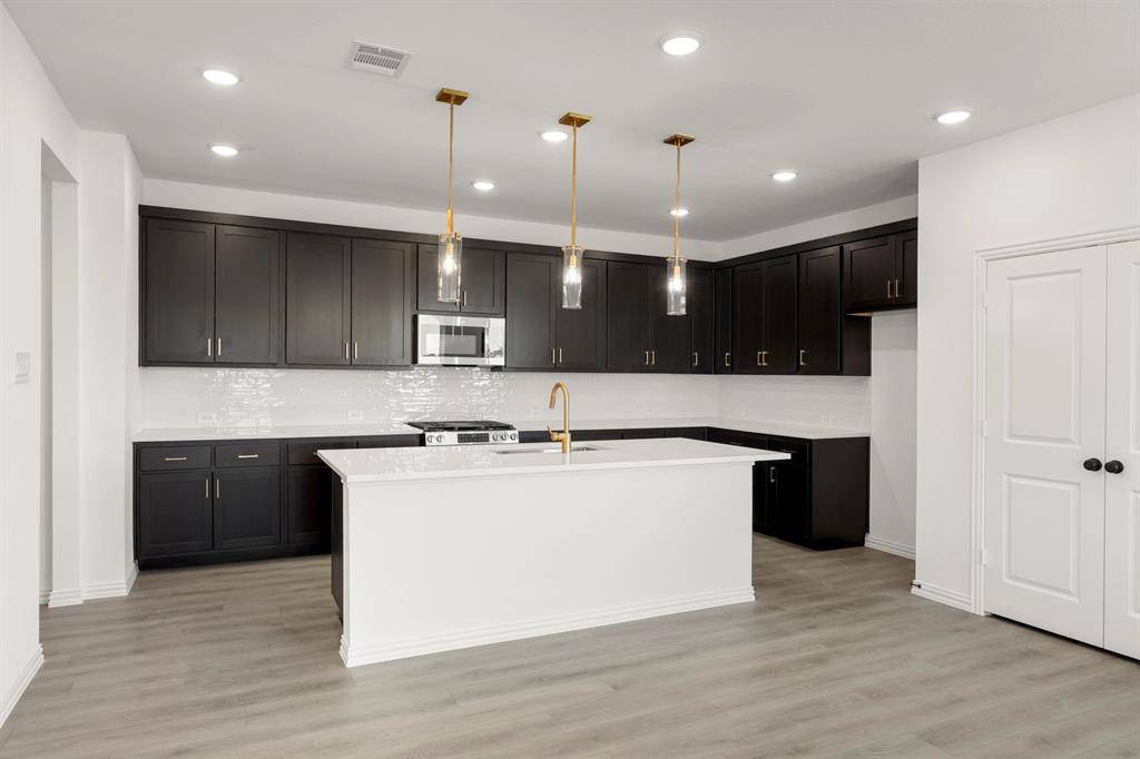 Forney, TX 75126,1005 Handel