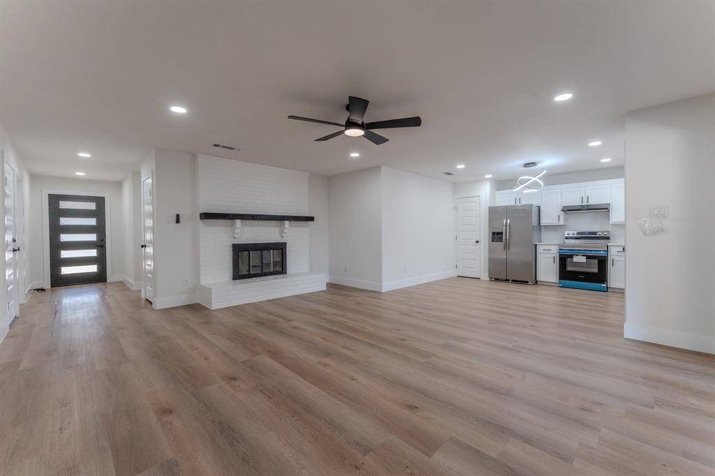 Dallas, TX 75217,731 N Pleasant Woods Drive