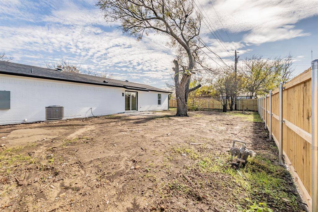 Venus, TX 76084,207 N Hickory Street