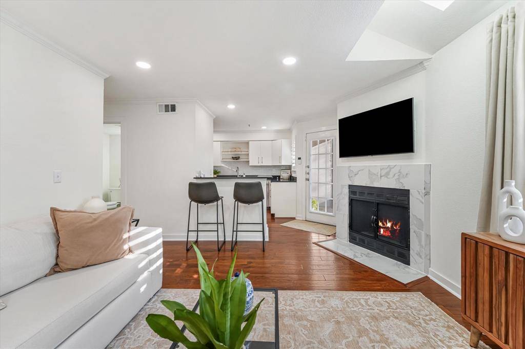 Dallas, TX 75204,3901 Travis Street #126