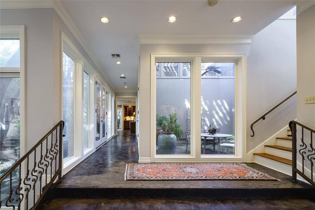 Dallas, TX 75225,7 Glenchester Court