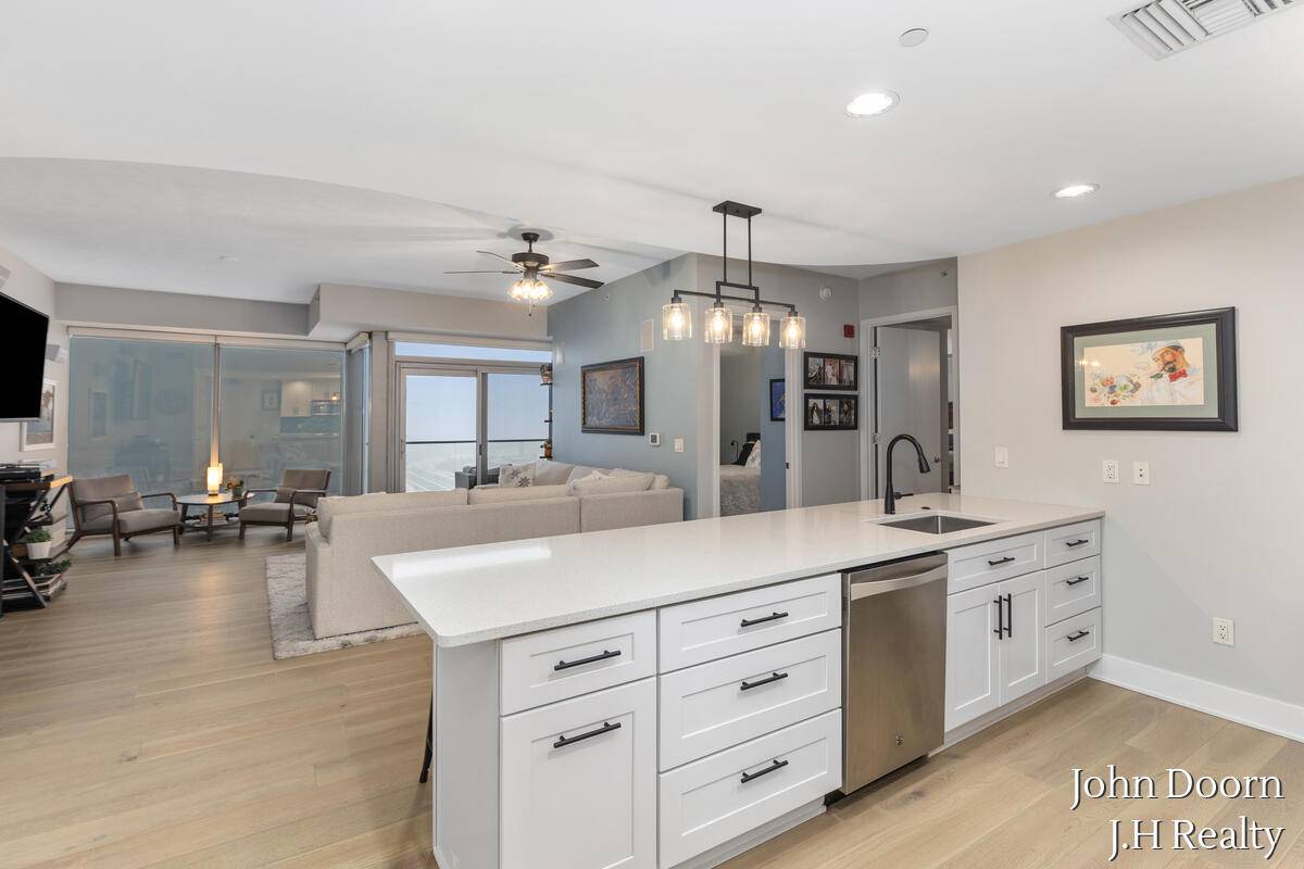 Grand Rapids, MI 49504,335 Bridge ST NW #1804