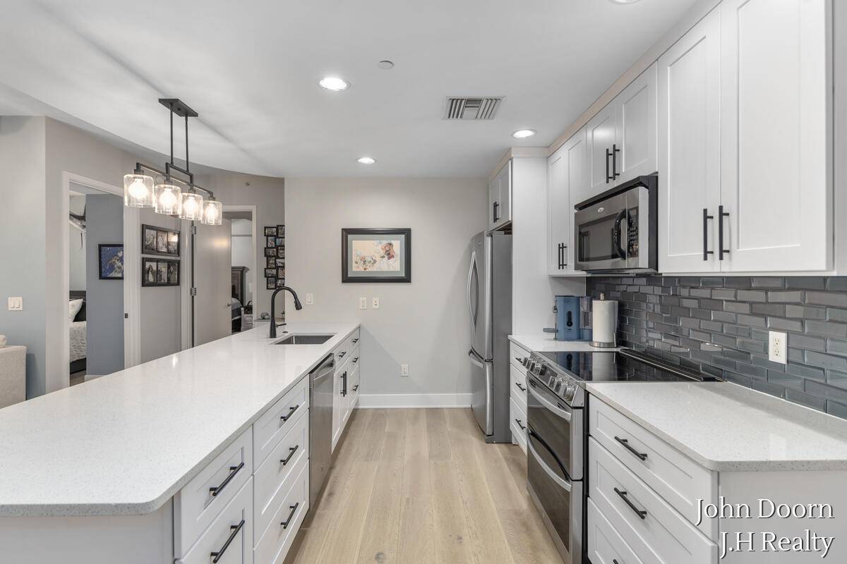 Grand Rapids, MI 49504,335 Bridge ST NW #1804