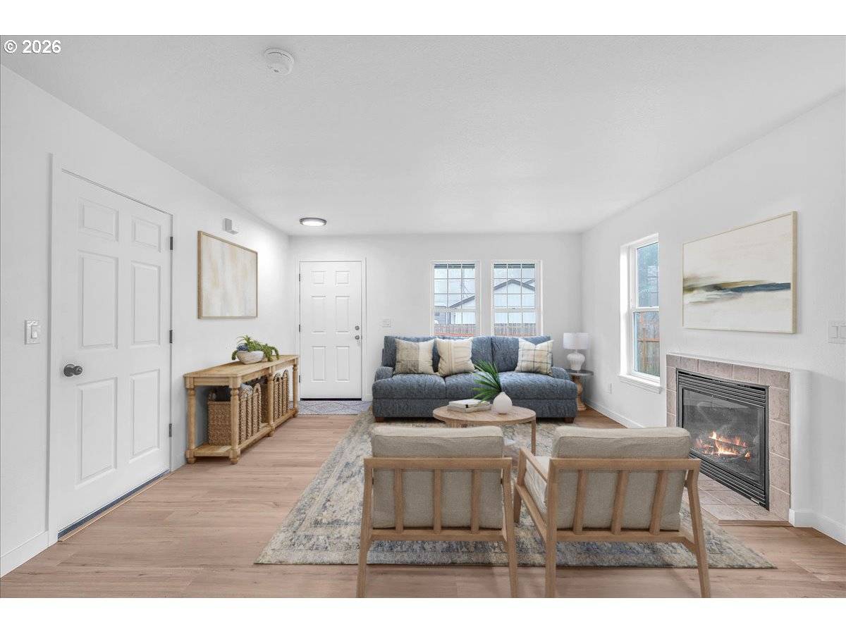 St Helens, OR 97051,300 S 4TH ST