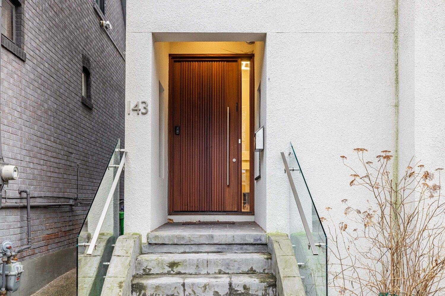 Toronto C10, ON M4S 1T4,143 Hillsdale AVE E