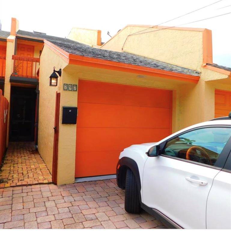 Pompano Beach, FL 33062,797 S Riverside Dr #797