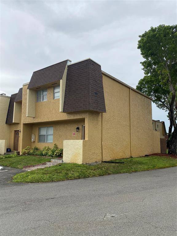 Lauderhill, FL 33313,5668 BLUEBERRY #17