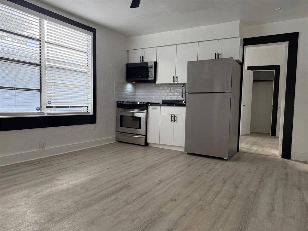 Hollywood, FL 33020,1947 Madison St #4