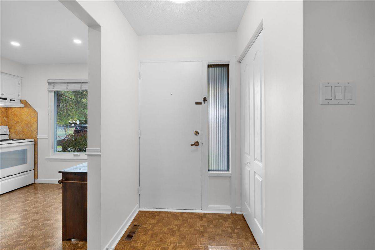 Richmond Hill, ON L4C 5C7,189 Springhead GDNS #61