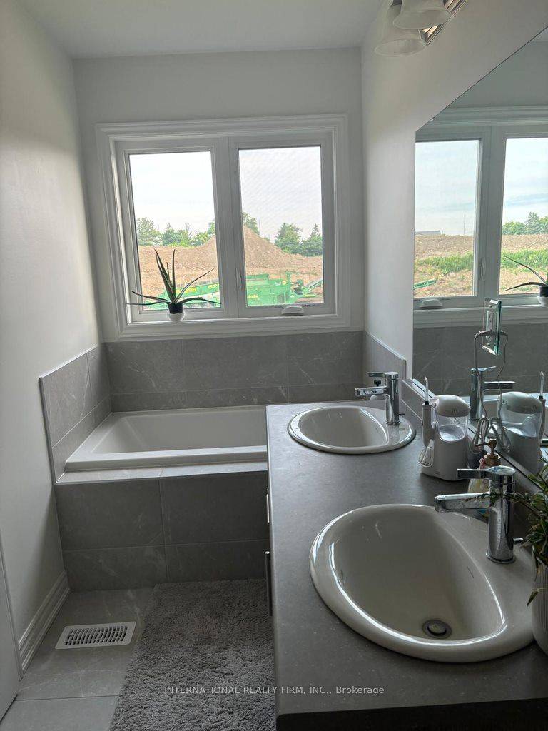 Barrie, ON L9J 0P9,159 Shepherd DR