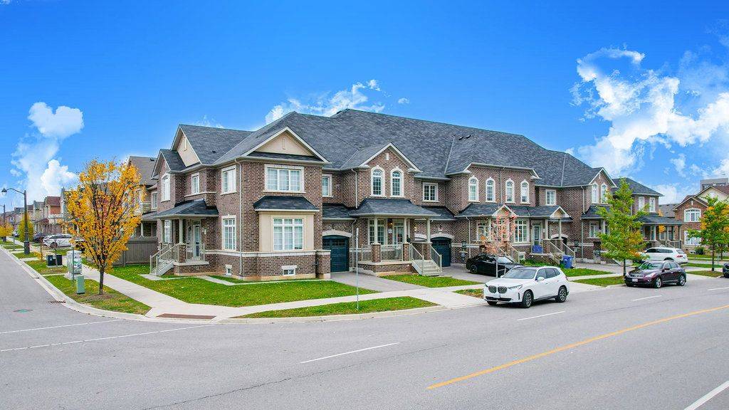 Oakville, ON L6H 0S1,3059 Postridge DR