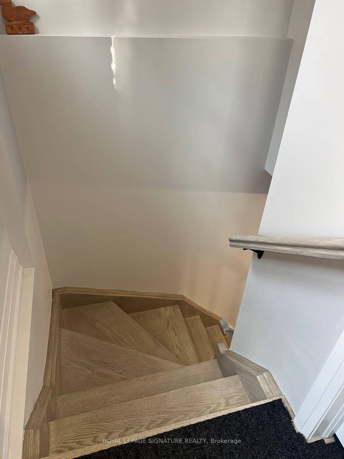 Mississauga, ON L4Y 2T2,1040 Runningbrook DR #Bsmt