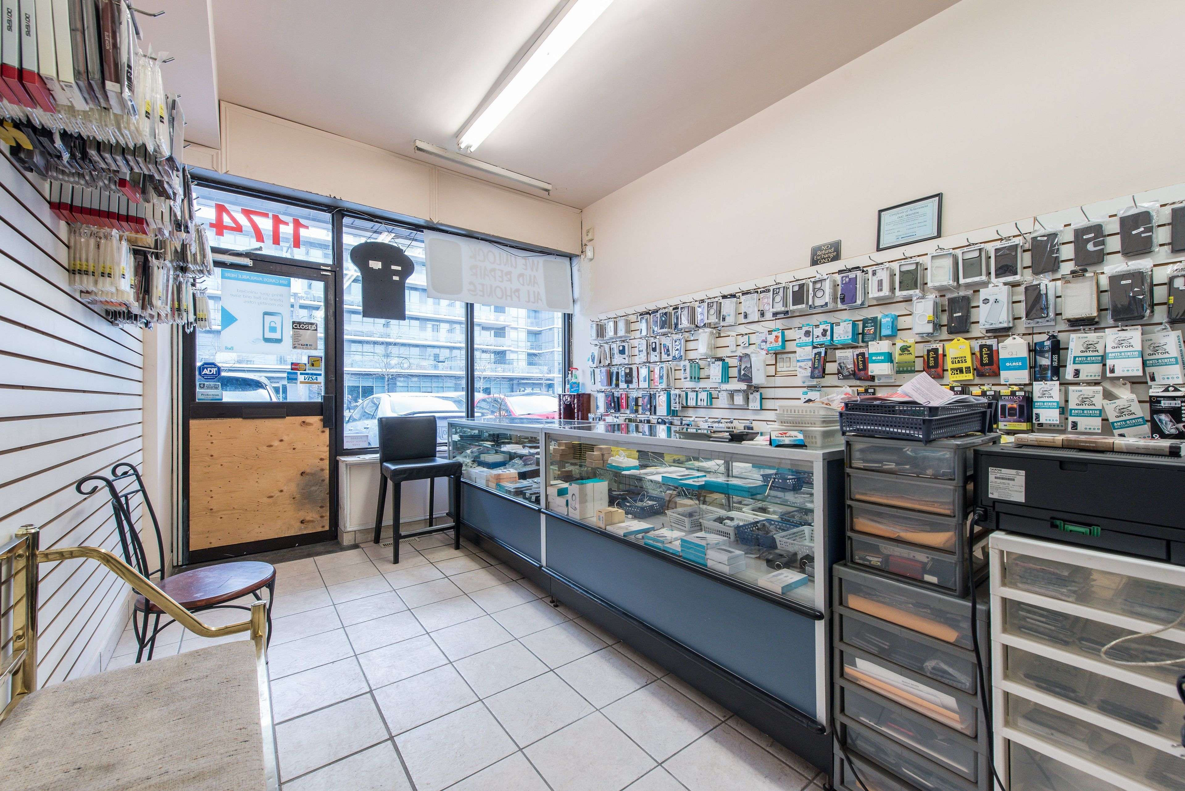 Toronto W08, ON M8Z 1R5,1174 The Queensway AVE