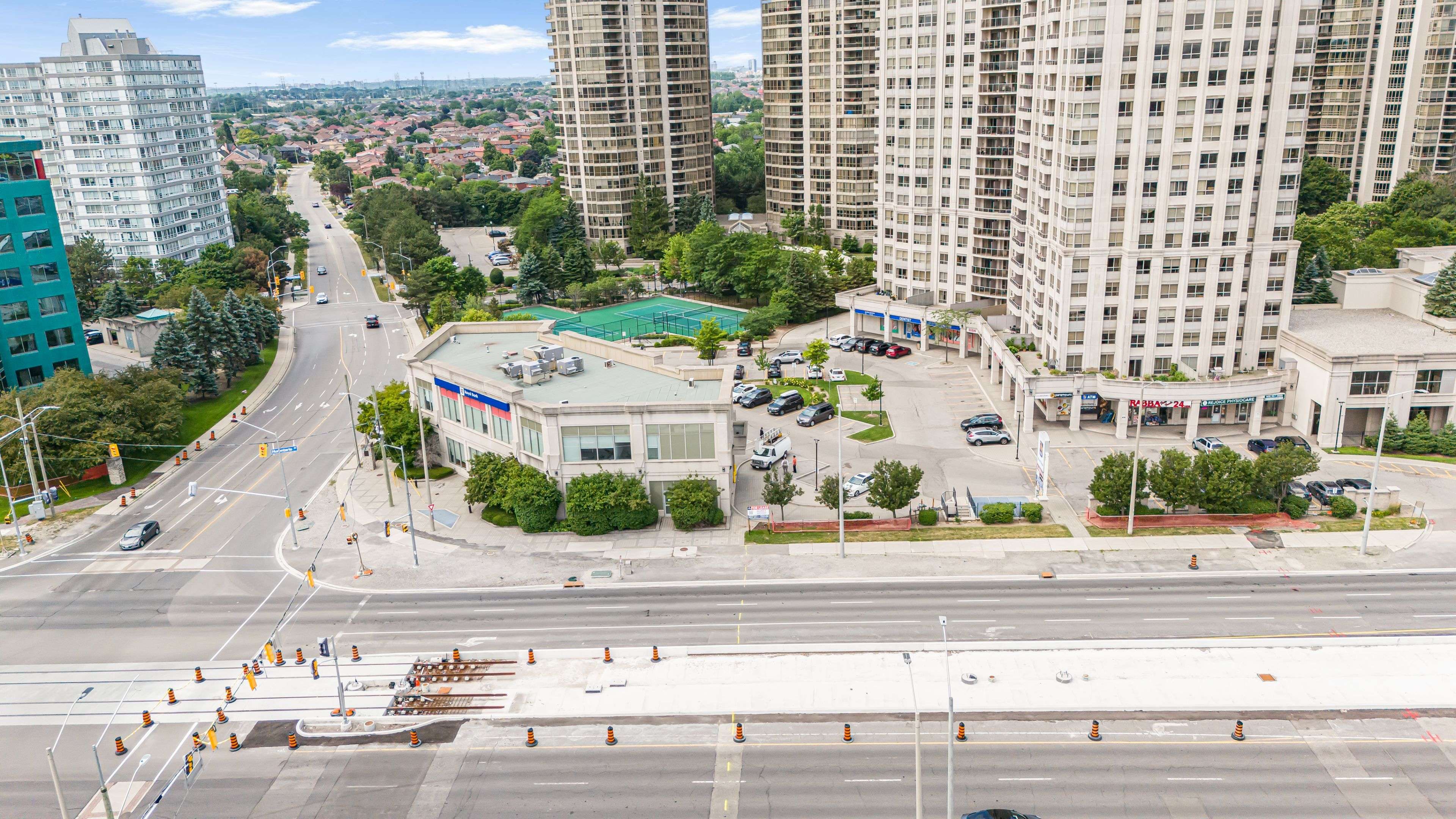 Mississauga, ON L5R 4B1,4550 Hurontario ST