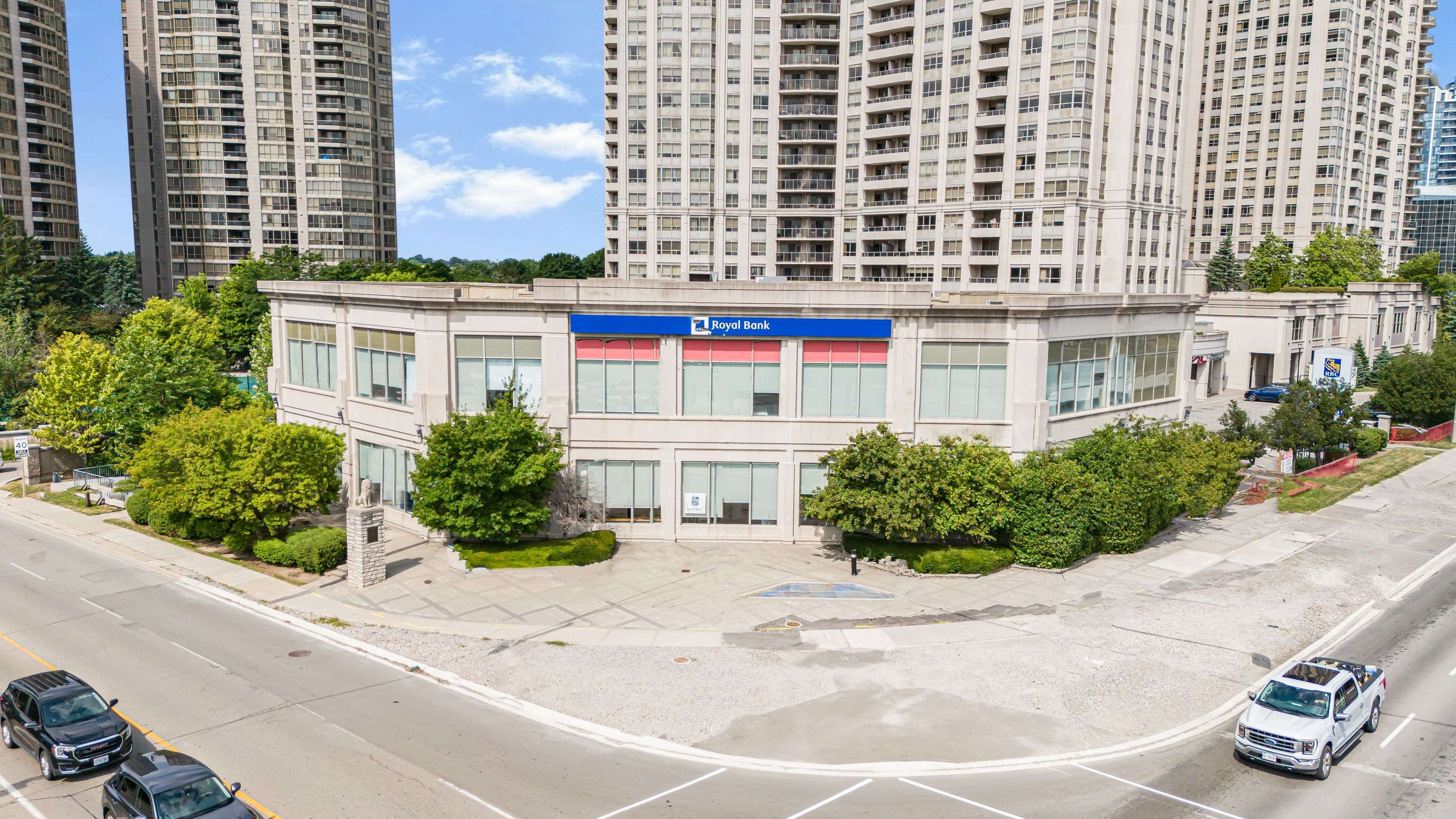 Mississauga, ON L5R 4B1,4550 Hurontario ST