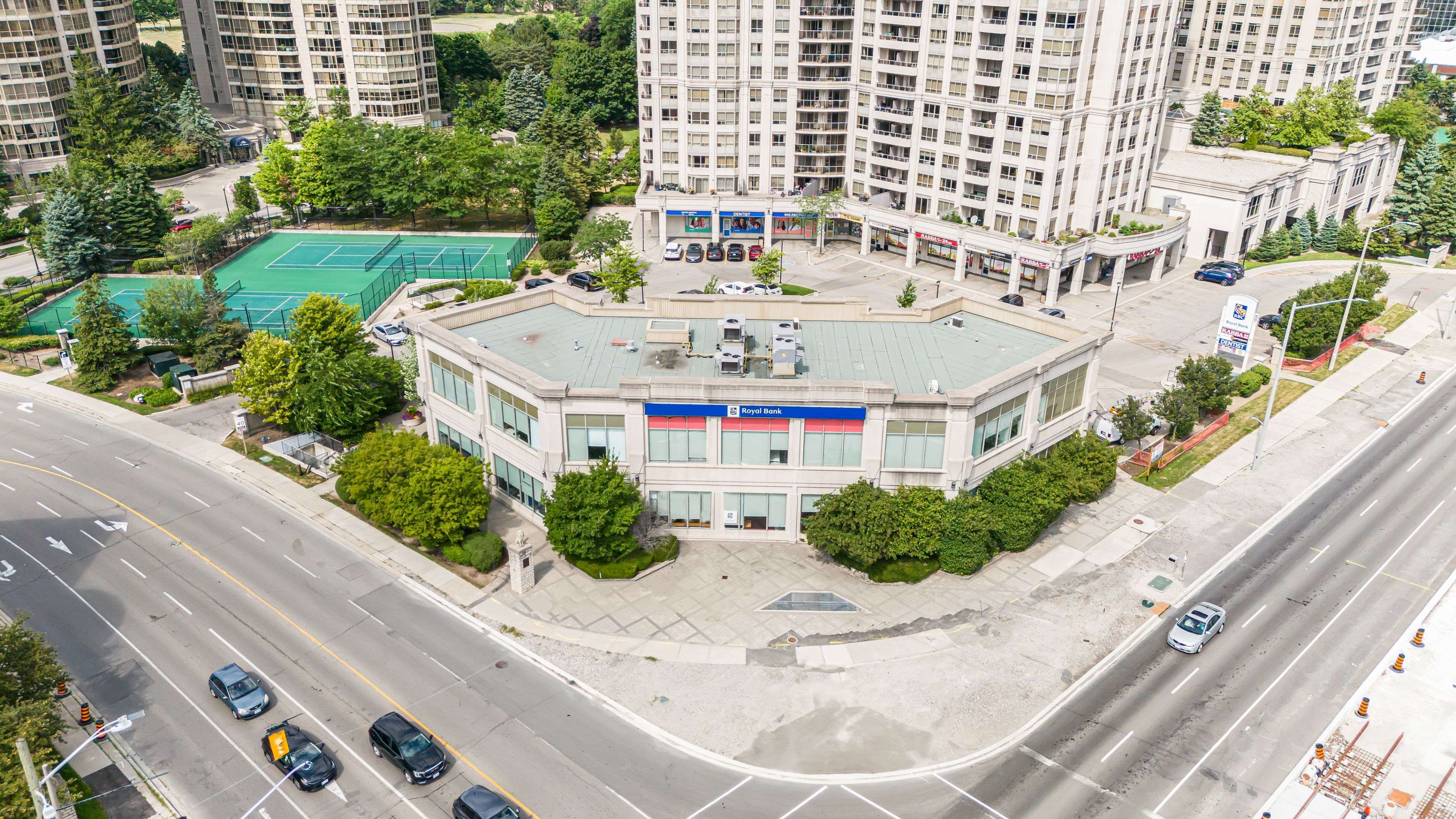 Mississauga, ON L5R 4B1,4550 Hurontario ST