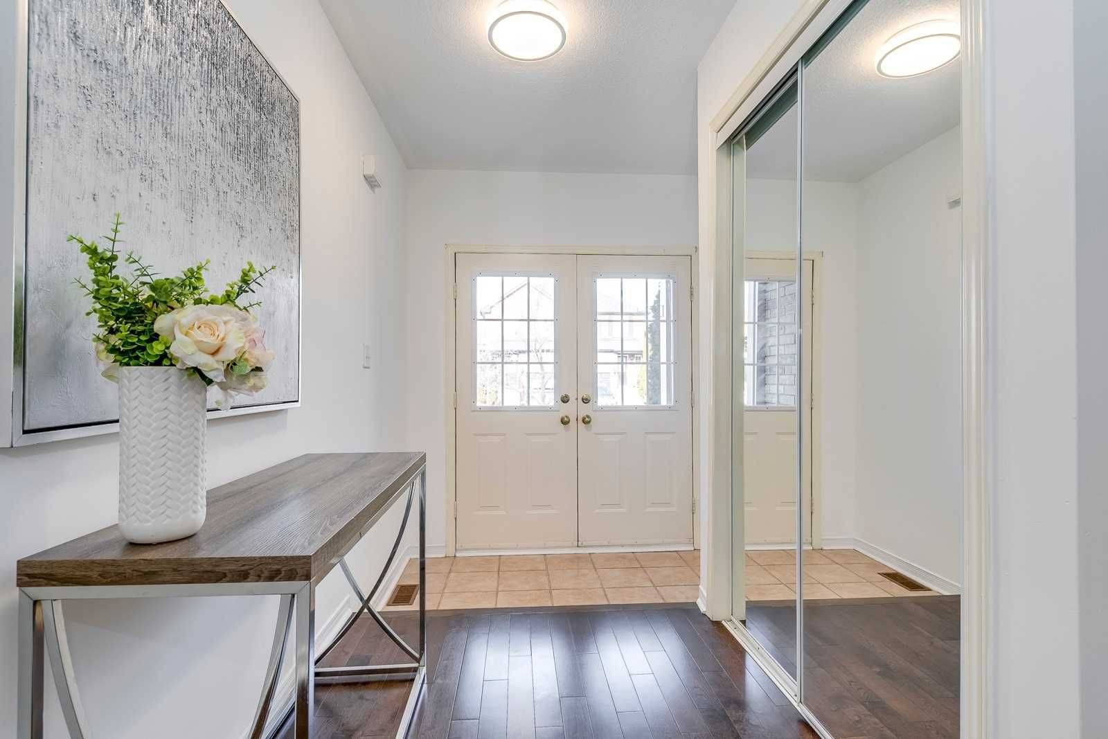 Burlington, ON L7L 6P7,5166 Des Jardines DR