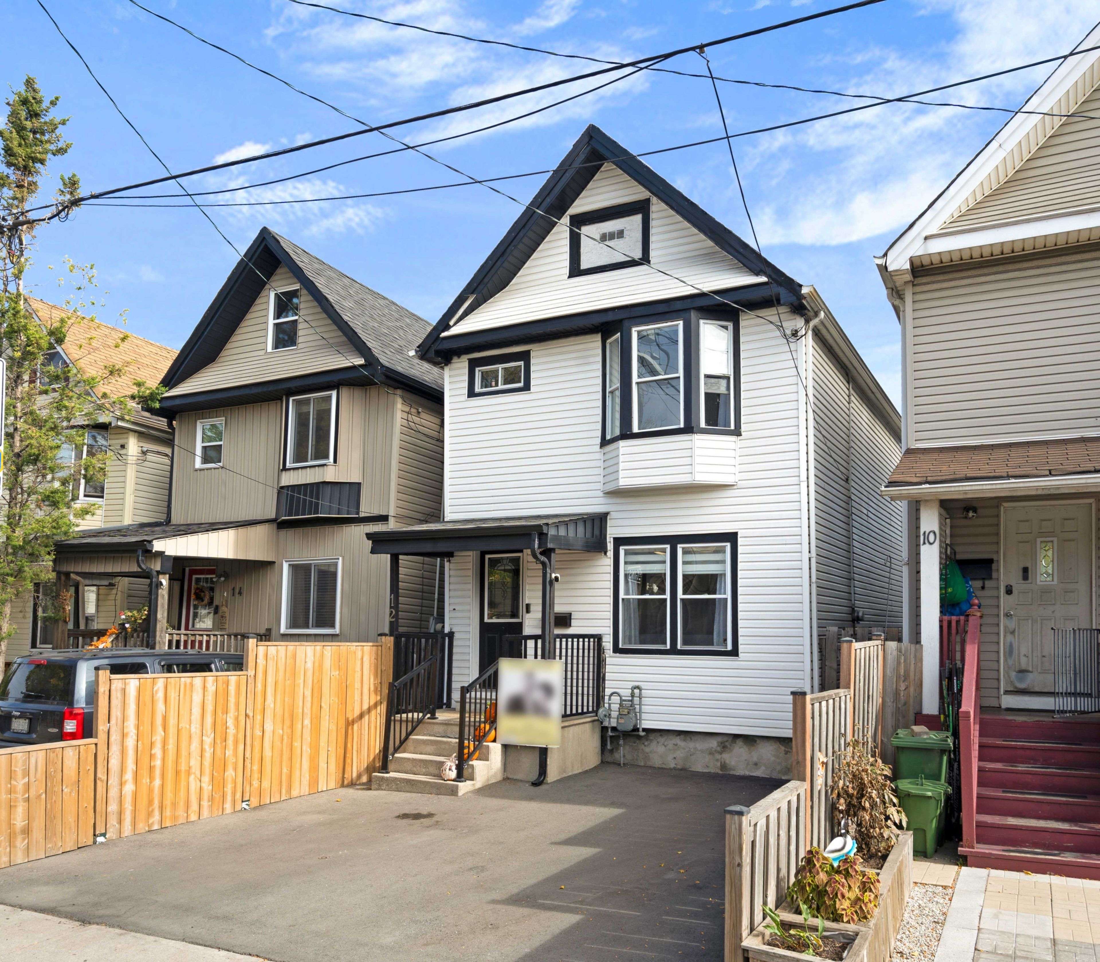 Hamilton, ON L8L 7L5,12 Lincoln ST