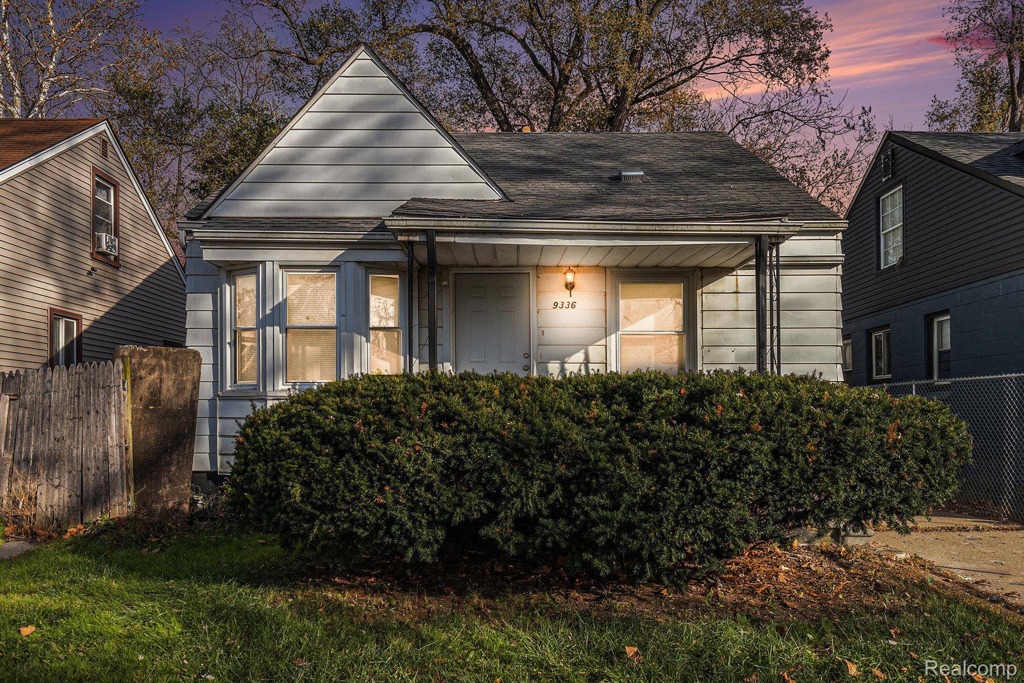 Detroit, MI 48228,9336 SUSSEX St ST