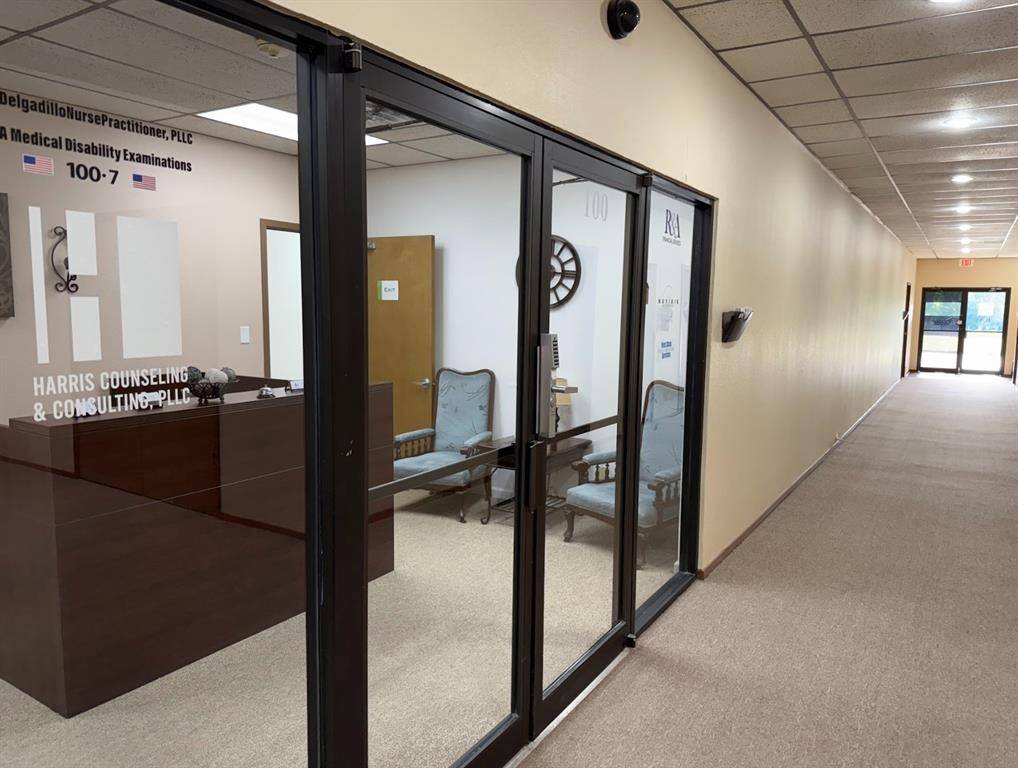 Fort Worth, TX 76120,6825 Manhattan Boulevard #private office