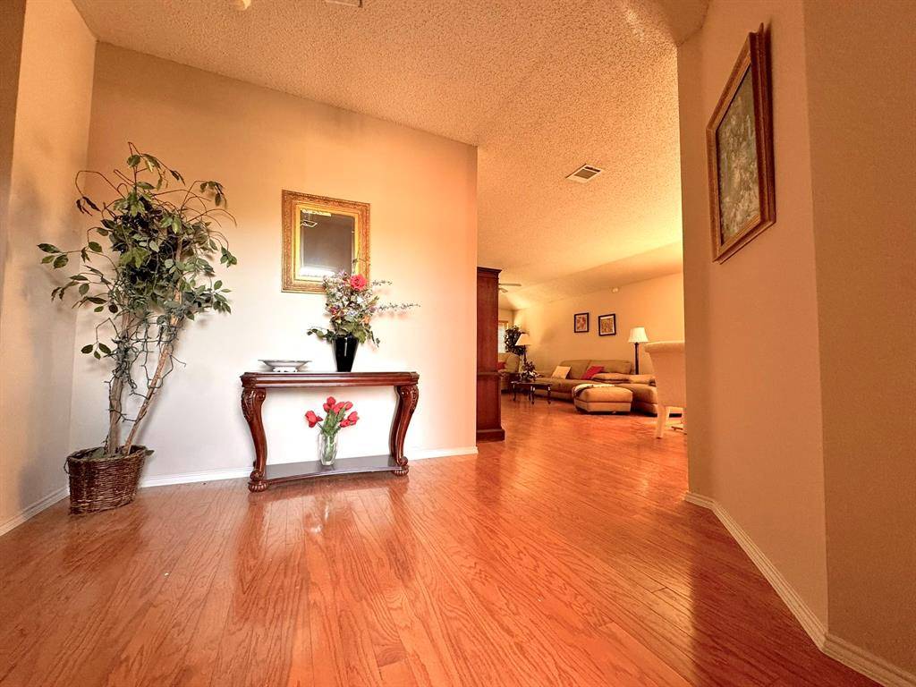 Mesquite, TX 75181,2844 Goldfinch Drive