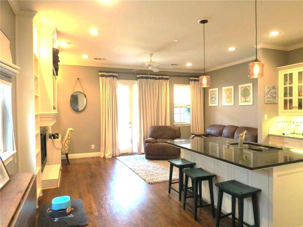 Dallas, TX 75206,1921 Summit Avenue