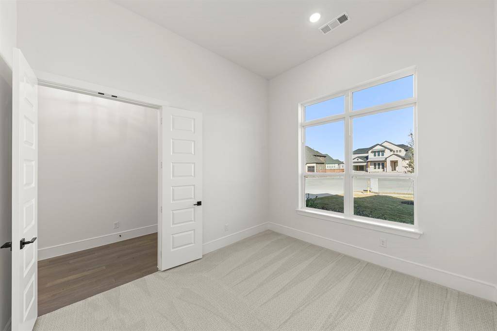 Heath, TX 75126,208 Links Court